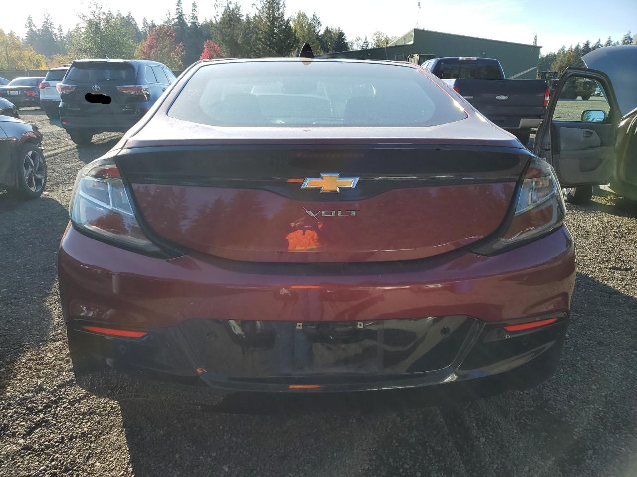 2017 Chevrolet Volt - Image 6