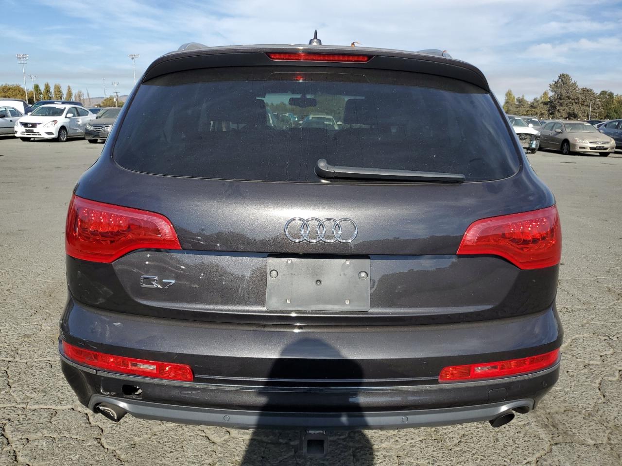 2011 Audi Q7 Premium Plus VIN: WA1LGAFE1BD010432 Lot: 75643004