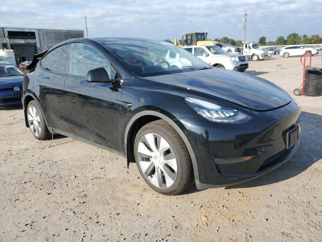 7SAYGDEE3PA138413 Tesla Model Y  4