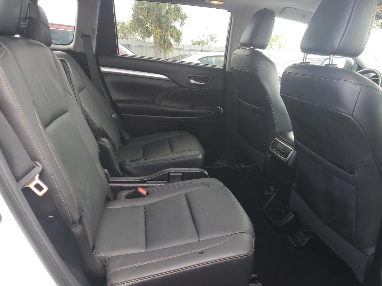 2019 Toyota Highlander Se VIN: 5TDKZRFH5KS571225 Lot: 74126514