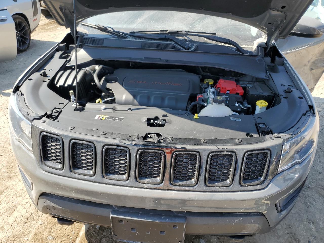 2019 Jeep Compass - Image 14