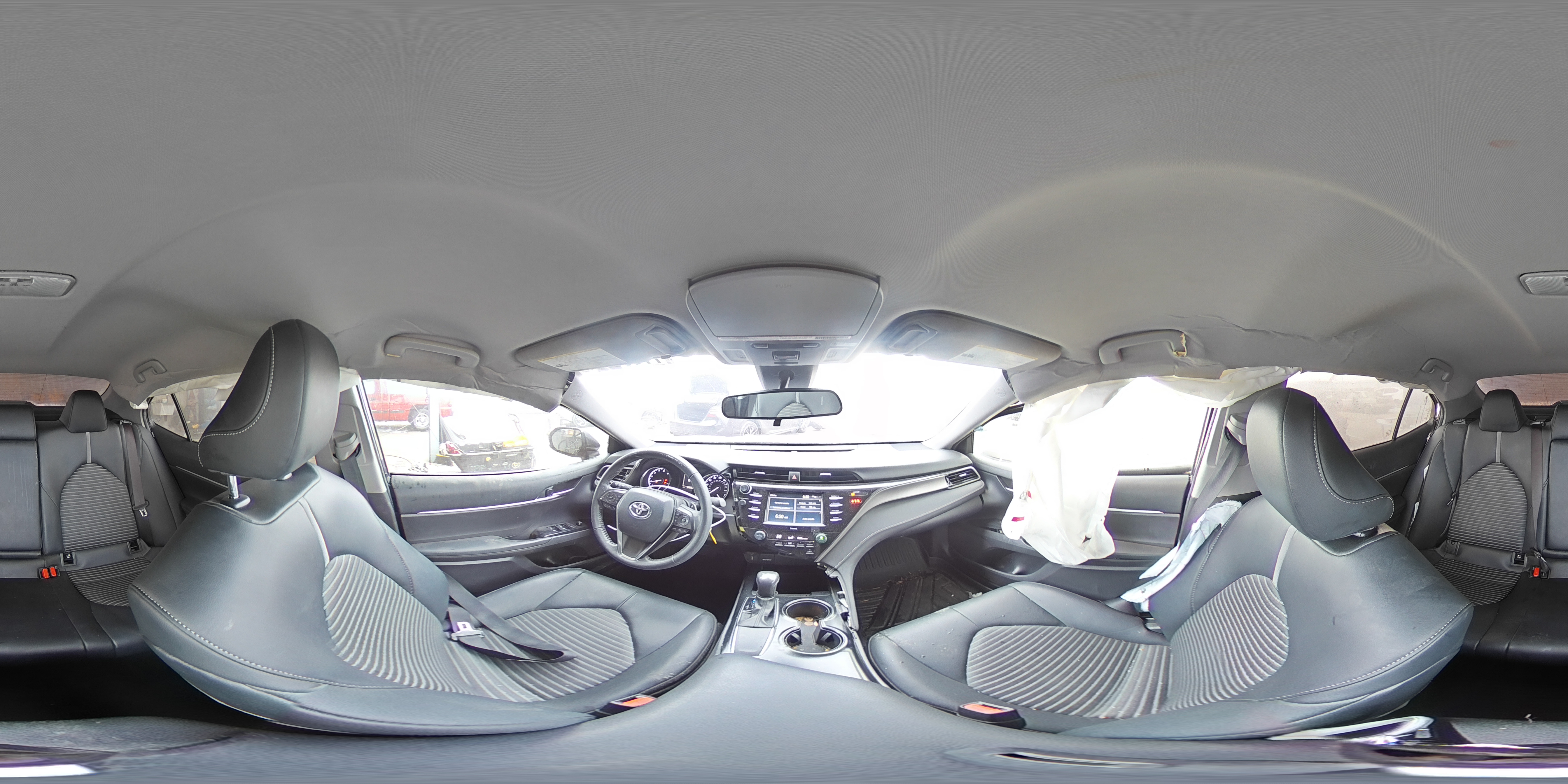 2020 Toyota Camry - Image 13