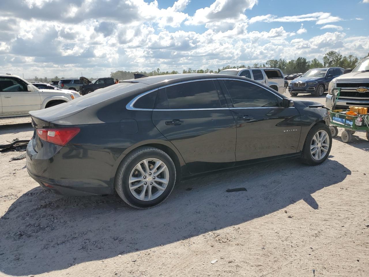 2018 Chevrolet Malibu - Image 3