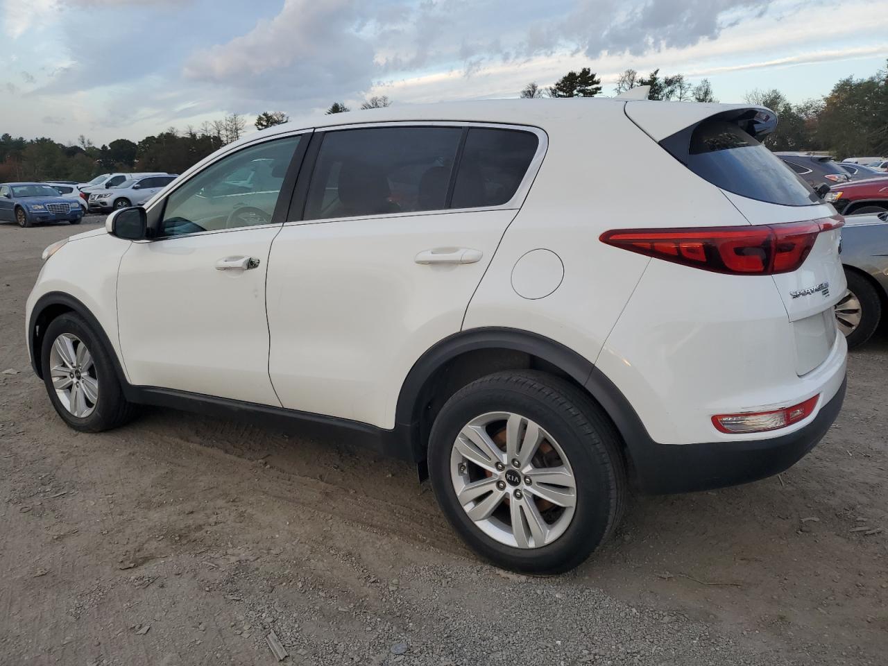 VIN KNDPM3AC7J7333673 2018 KIA SPORTAGE no.2