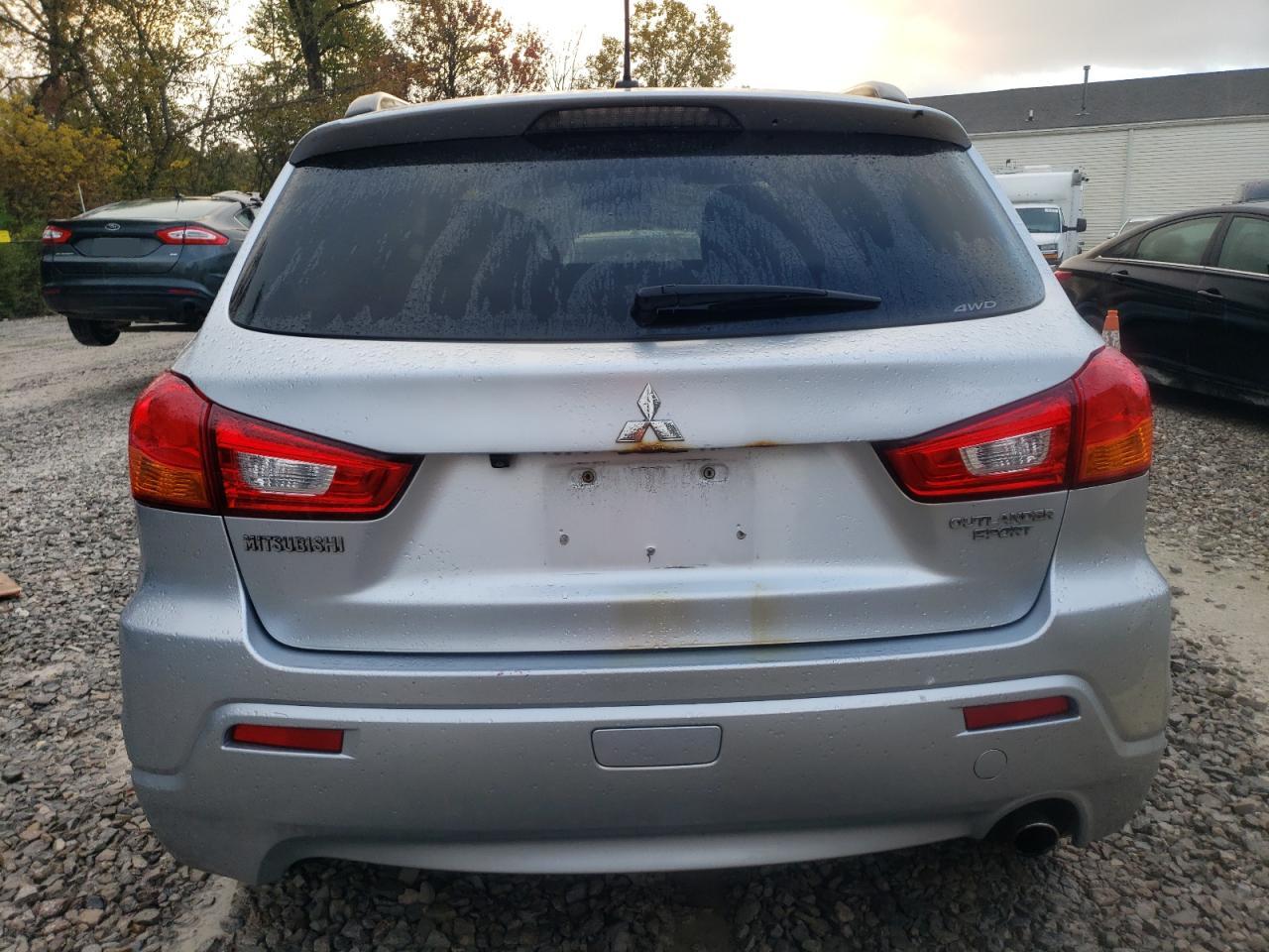 JA4AR4AU2CZ005617 2012 Mitsubishi Outlander Sport Se