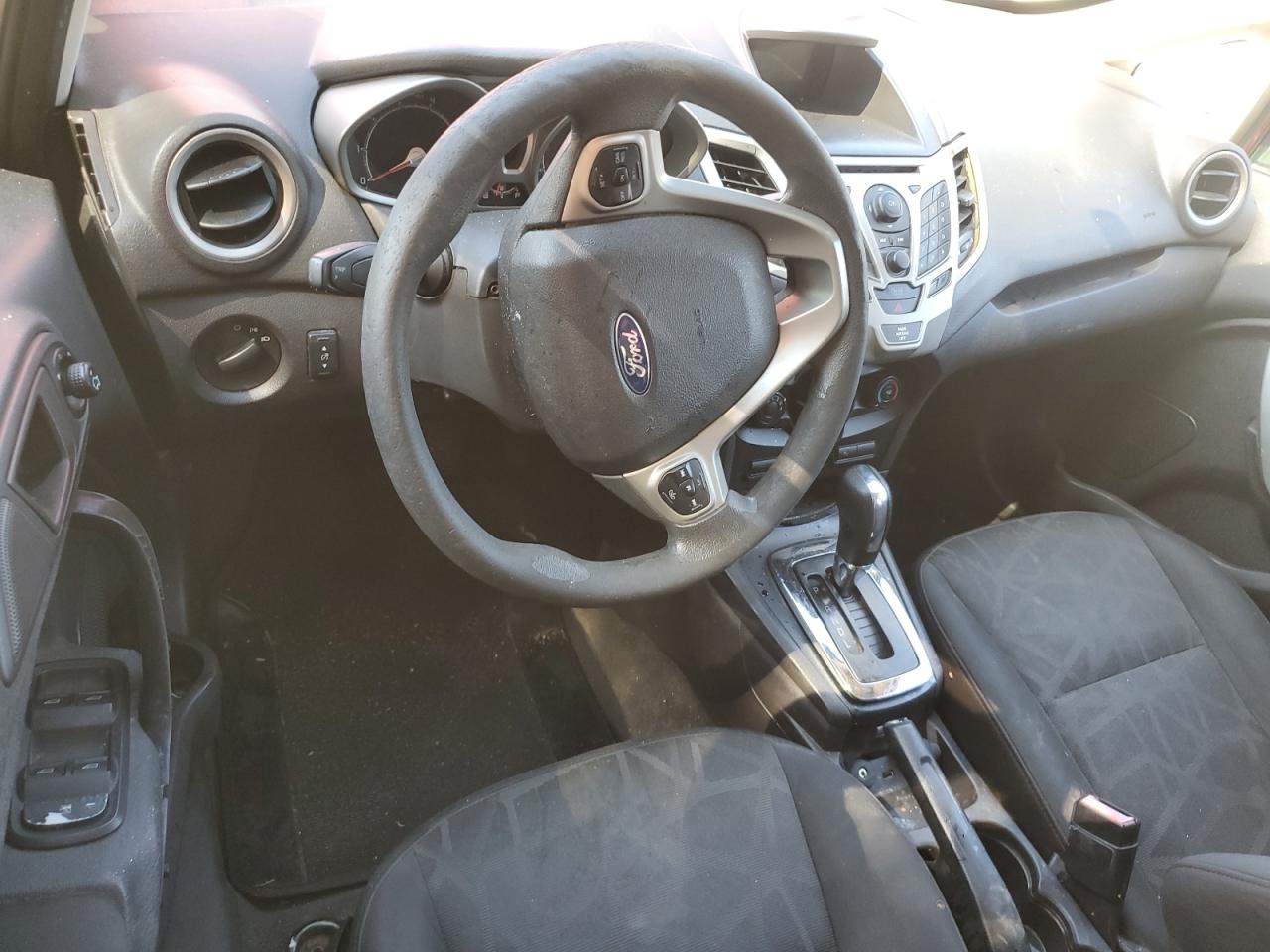 2011 Ford Fiesta - Image 8