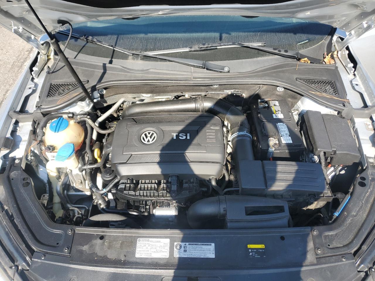 2016 Volkswagen Passat - Image 12