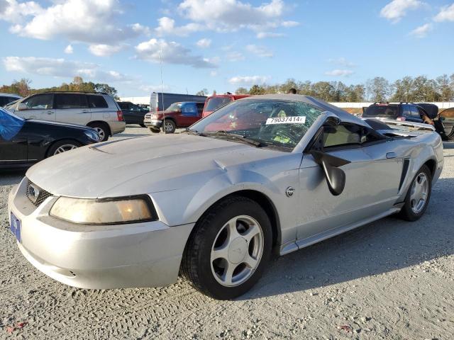 2004 Ford Mustang 