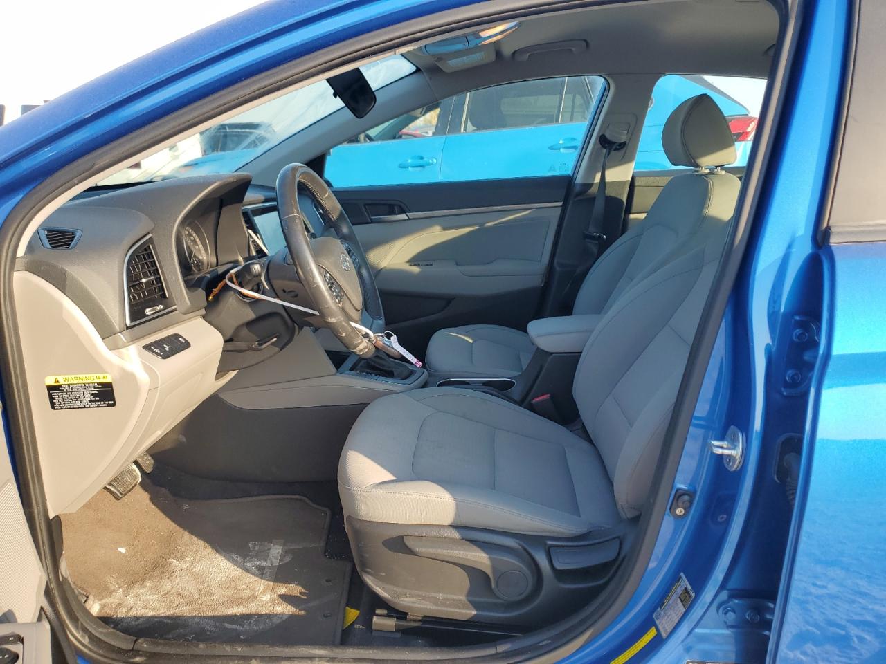 2017 Hyundai Elantra - Image 7