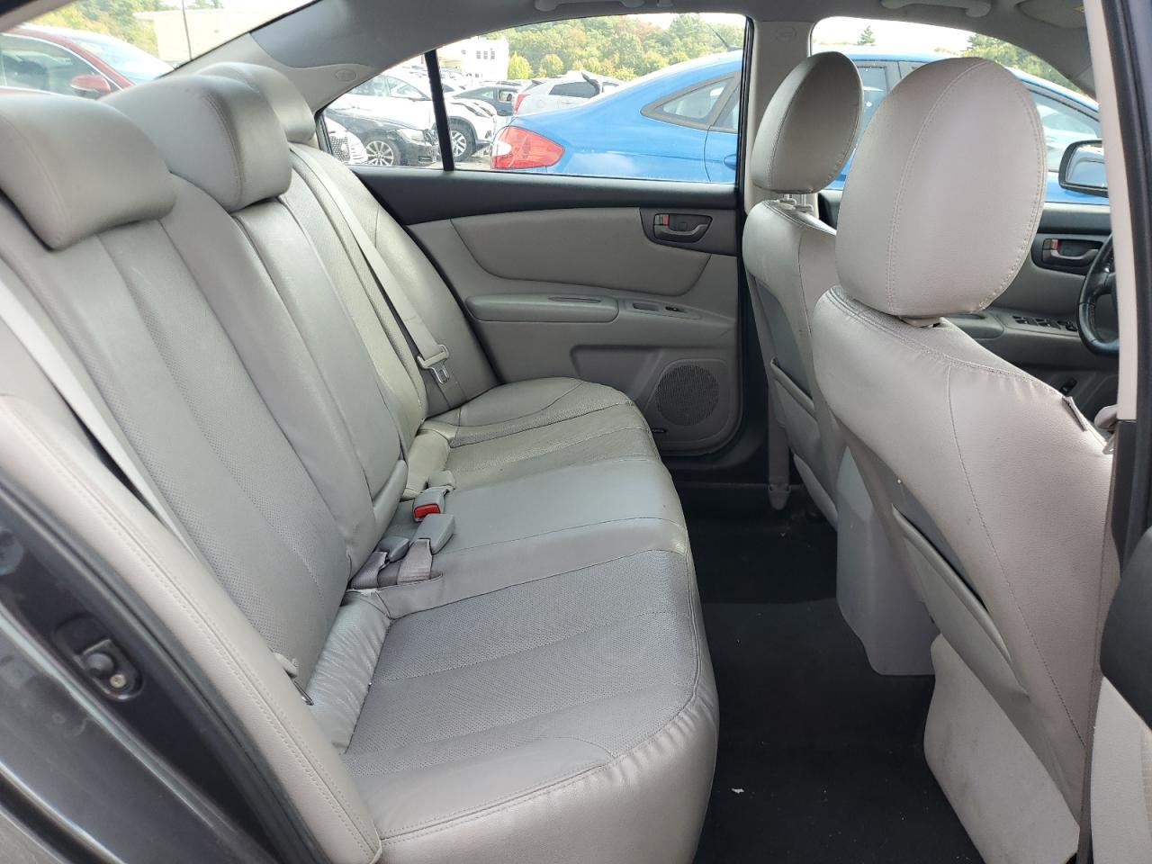 2010 Kia Optima - Image 10