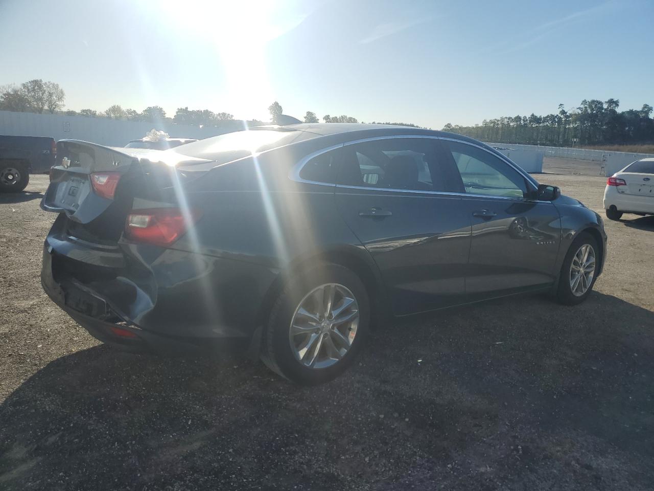2016 Chevrolet Malibu - Image 3