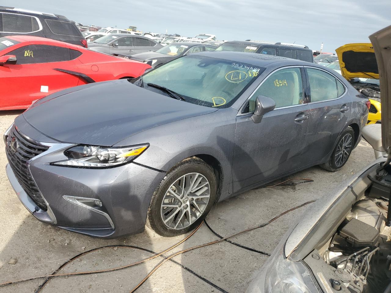 2018 Lexus ES - Image 1