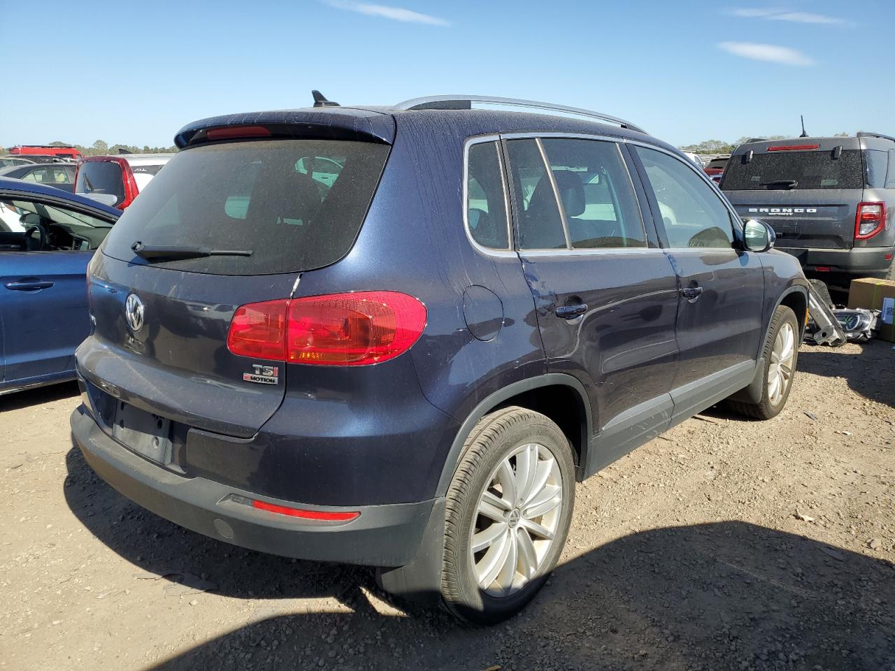 2016 Volkswagen Tiguan - Image 3