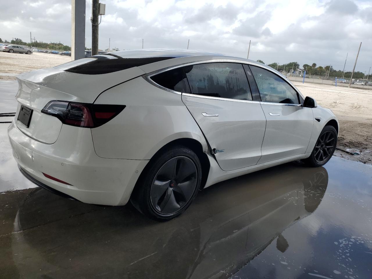 VIN 5YJ3E1EA1KF483749 2019 TESLA MODEL 3 no.3