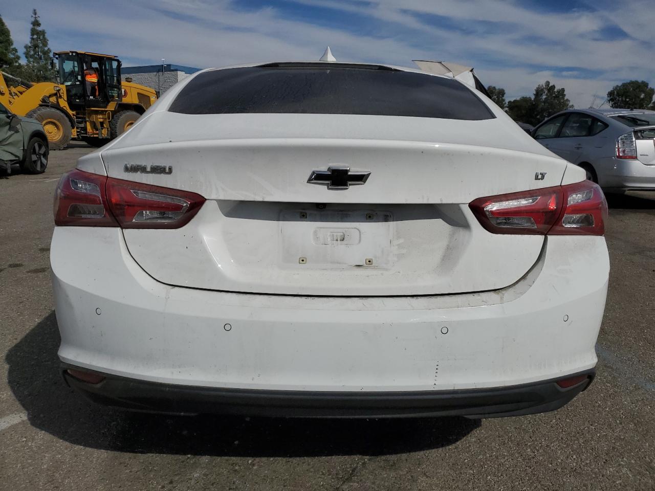 VIN 1G1ZD5ST0KF190679 2019 CHEVROLET MALIBU no.6