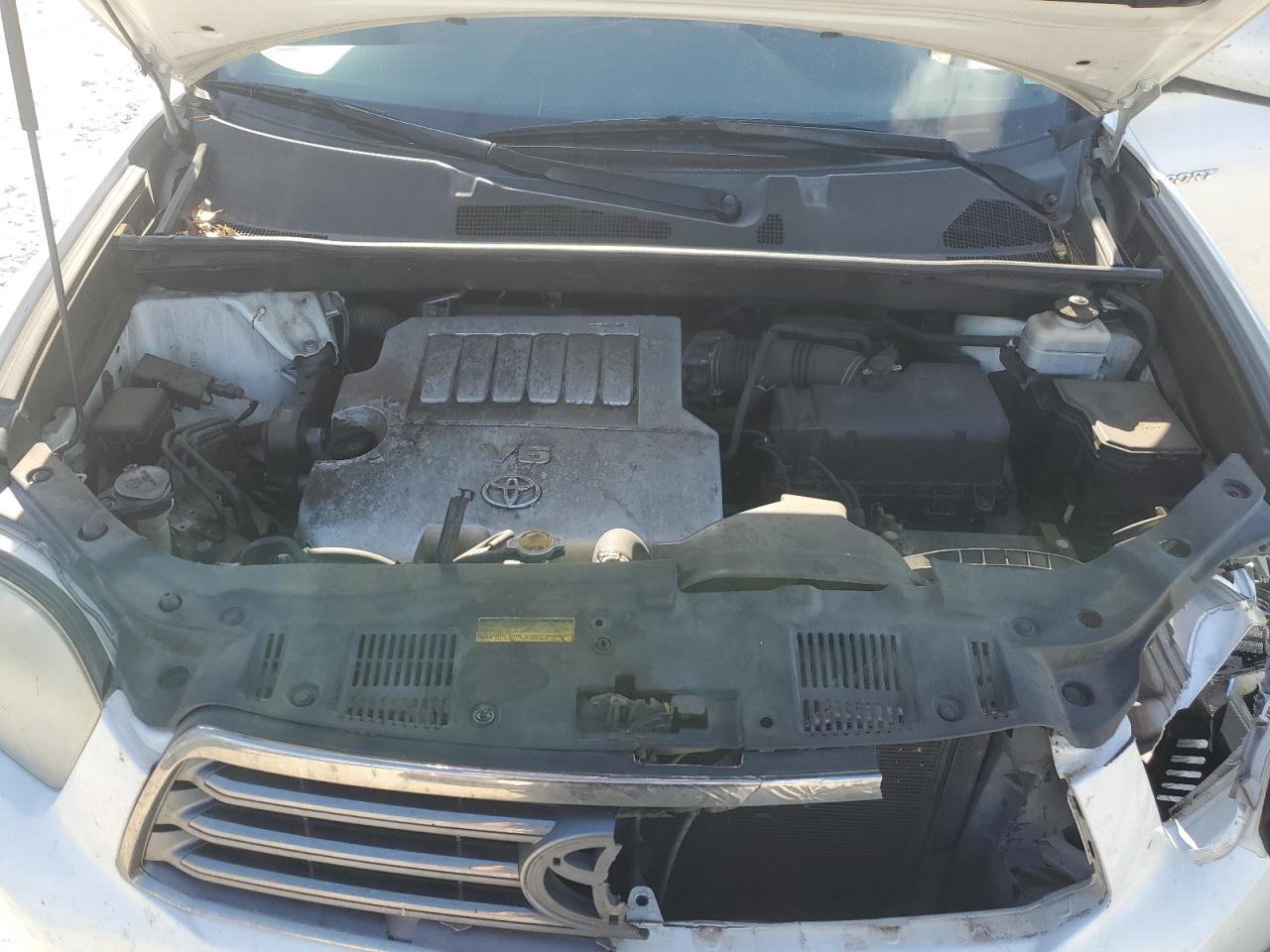 2010 Toyota Highlander - Image 12