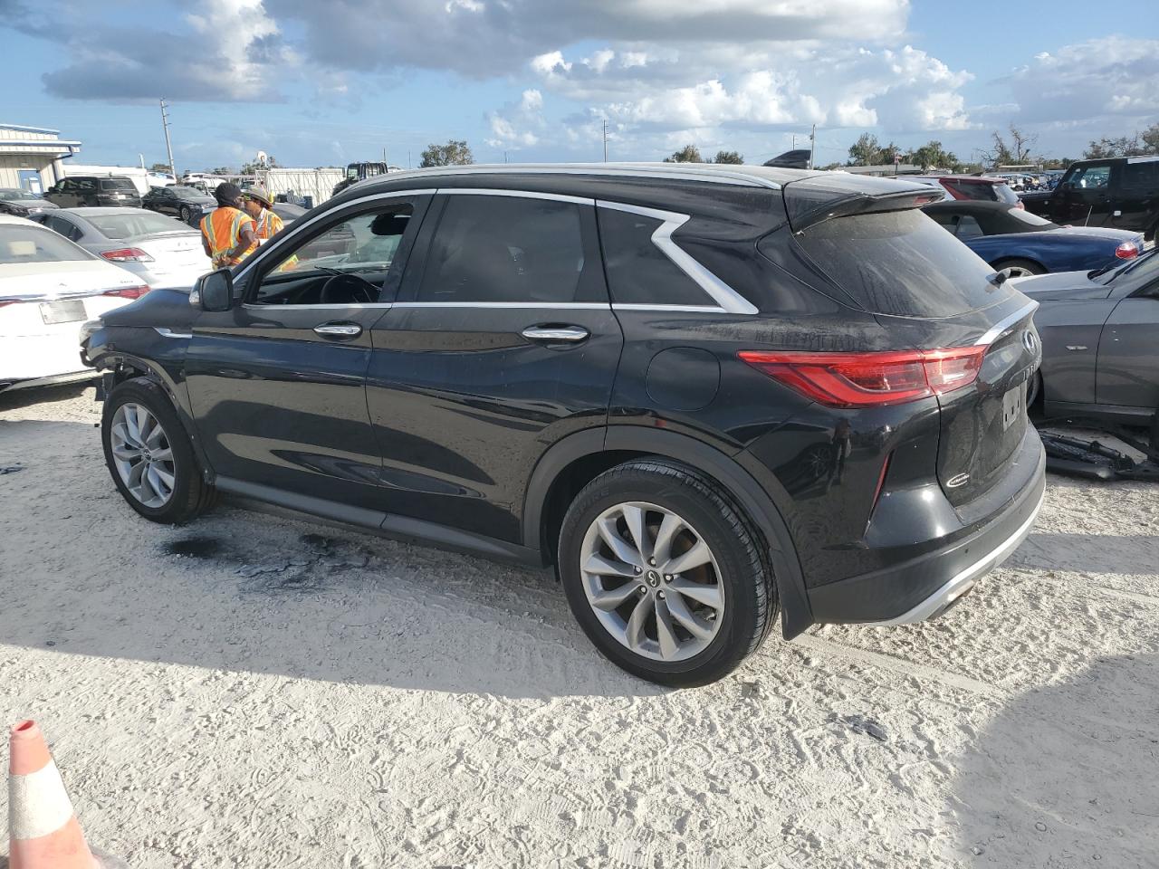 2019 Infiniti QX50 - Image 2