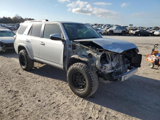 JTEMU5JR7M5895281 Toyota 4Runner SR 4