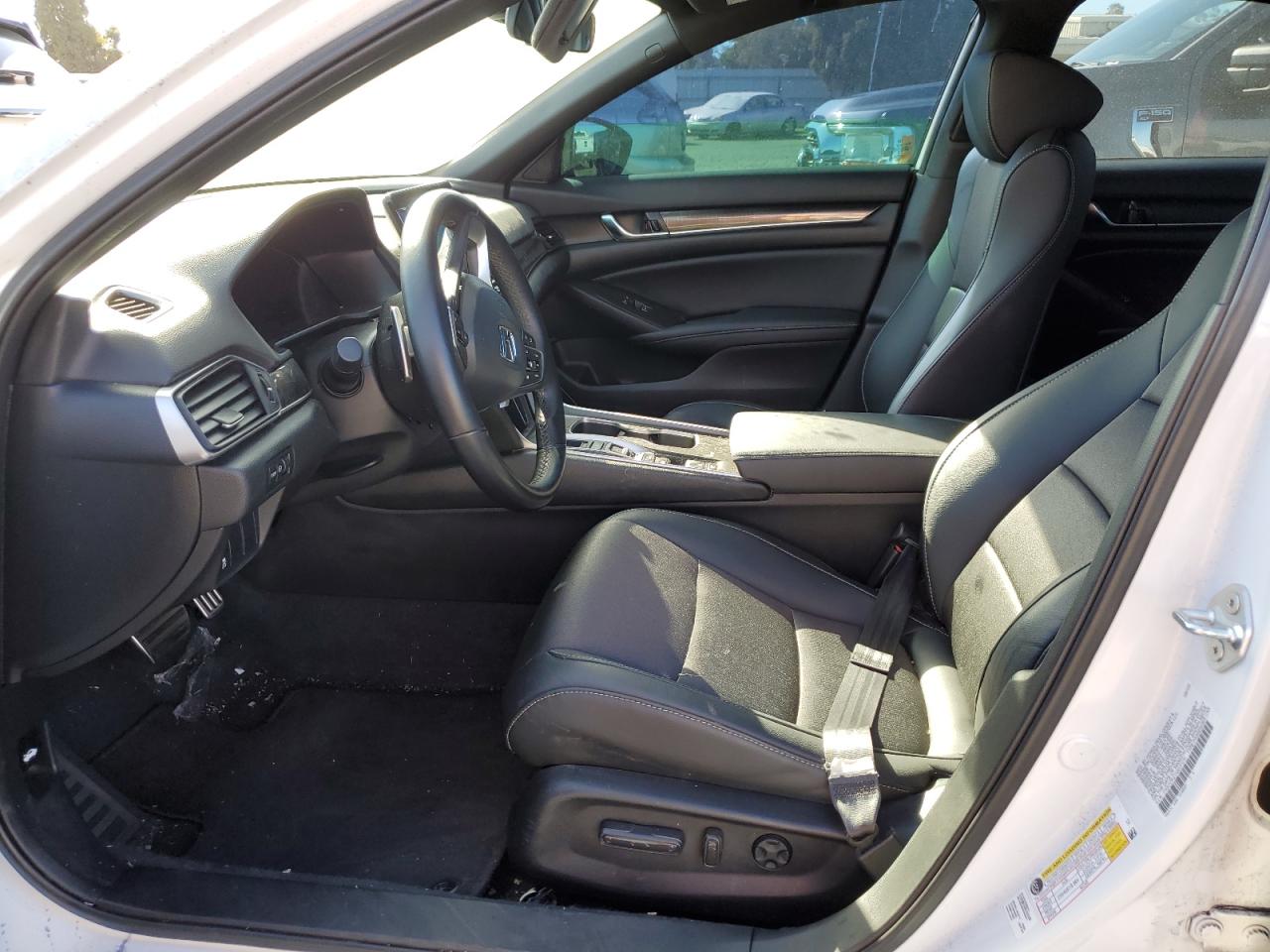 2022 Honda Accord VIN: XHGCV3F21NA037070 Lot: 76058364