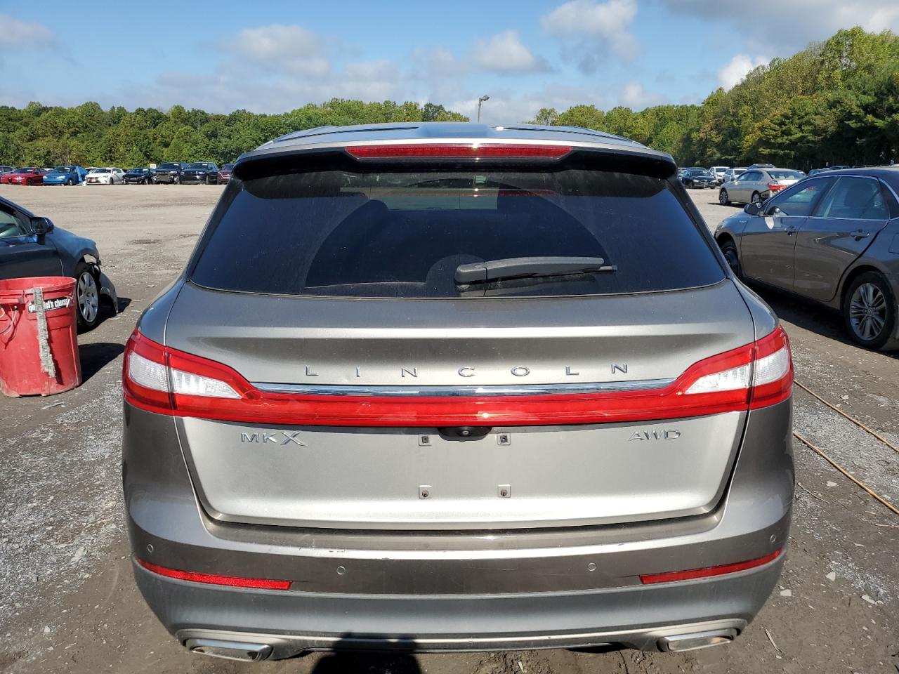 2016 Lincoln MKX - Image 6