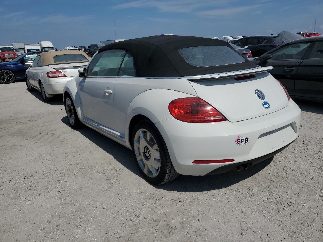 2013 Volkswagen Beetle - Image 2