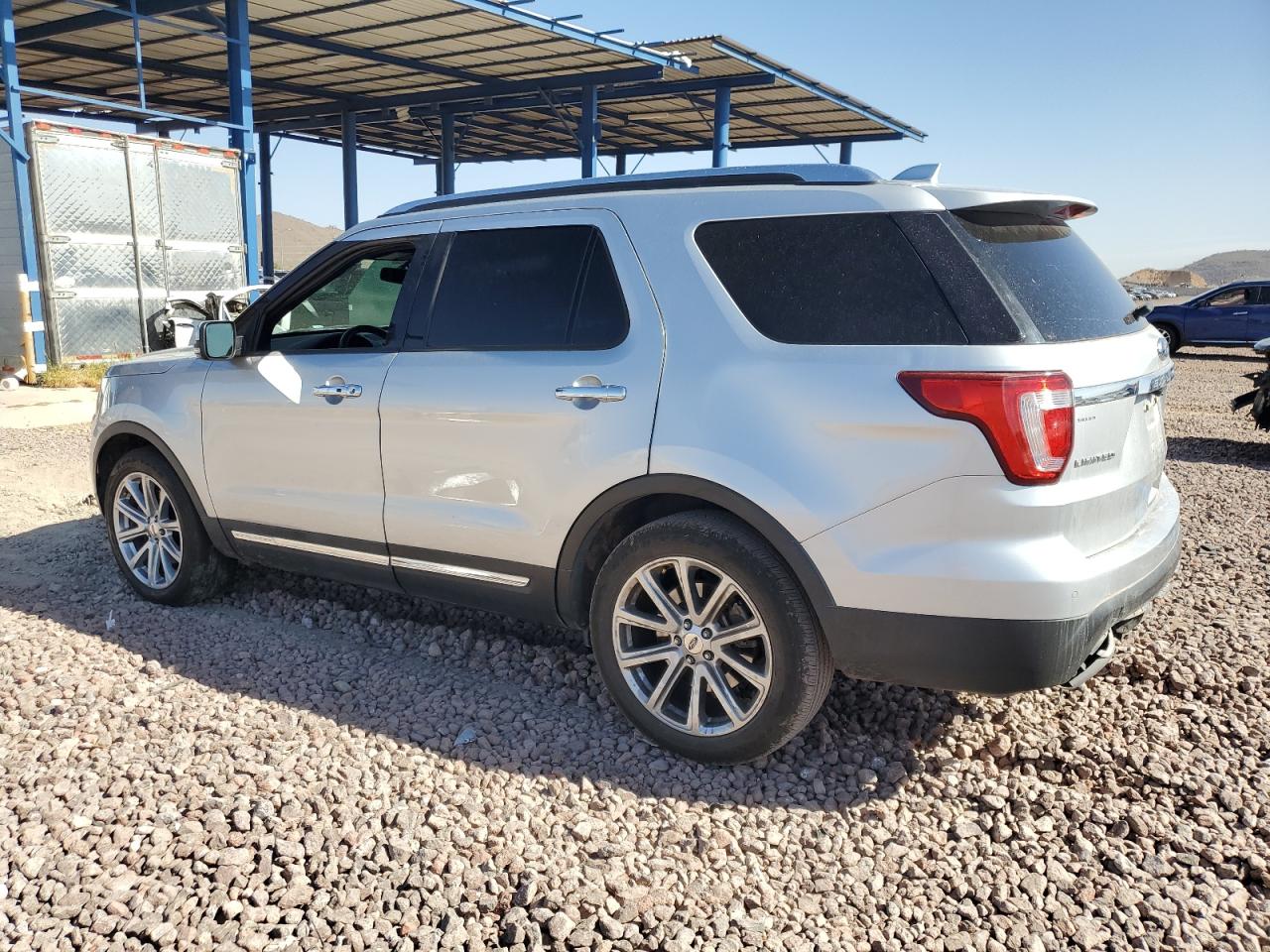 2016 Ford Explorer - Image 2