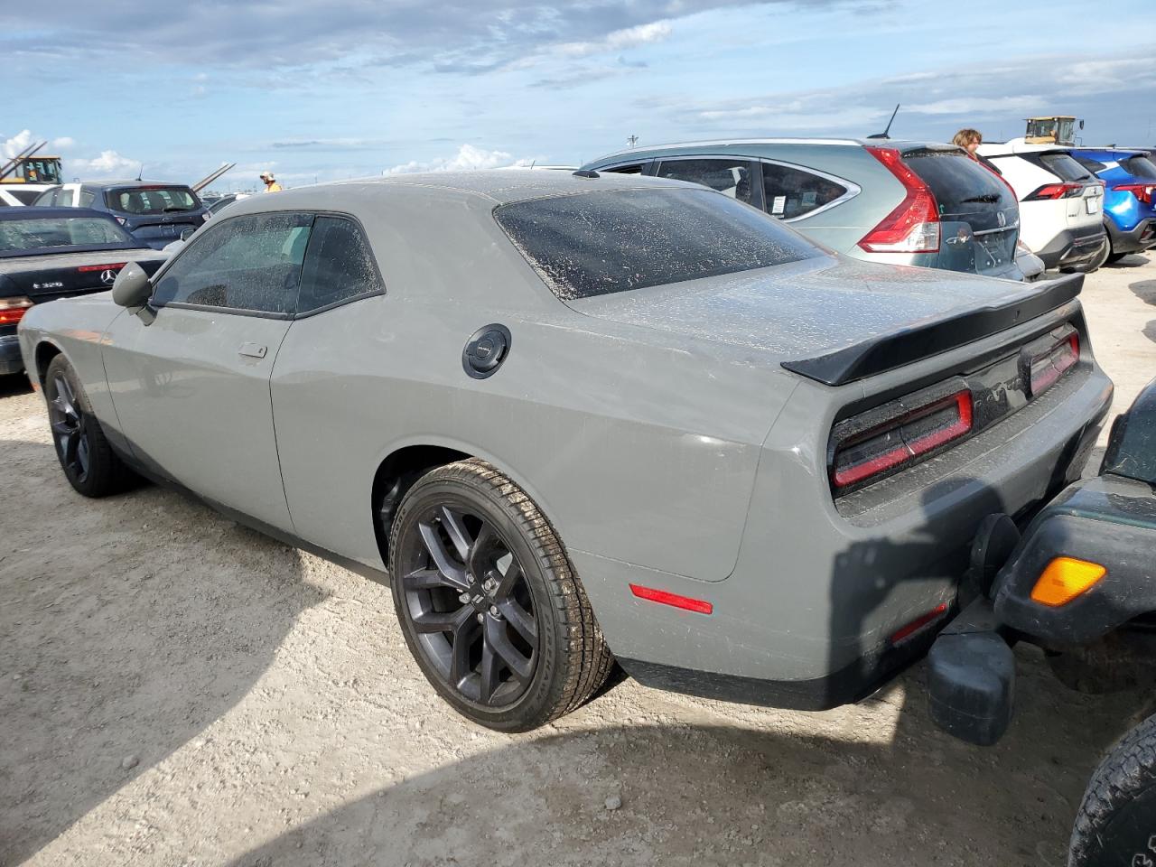 2C3CDZAG6PH692941 2023 DODGE CHALLENGER - Image 2