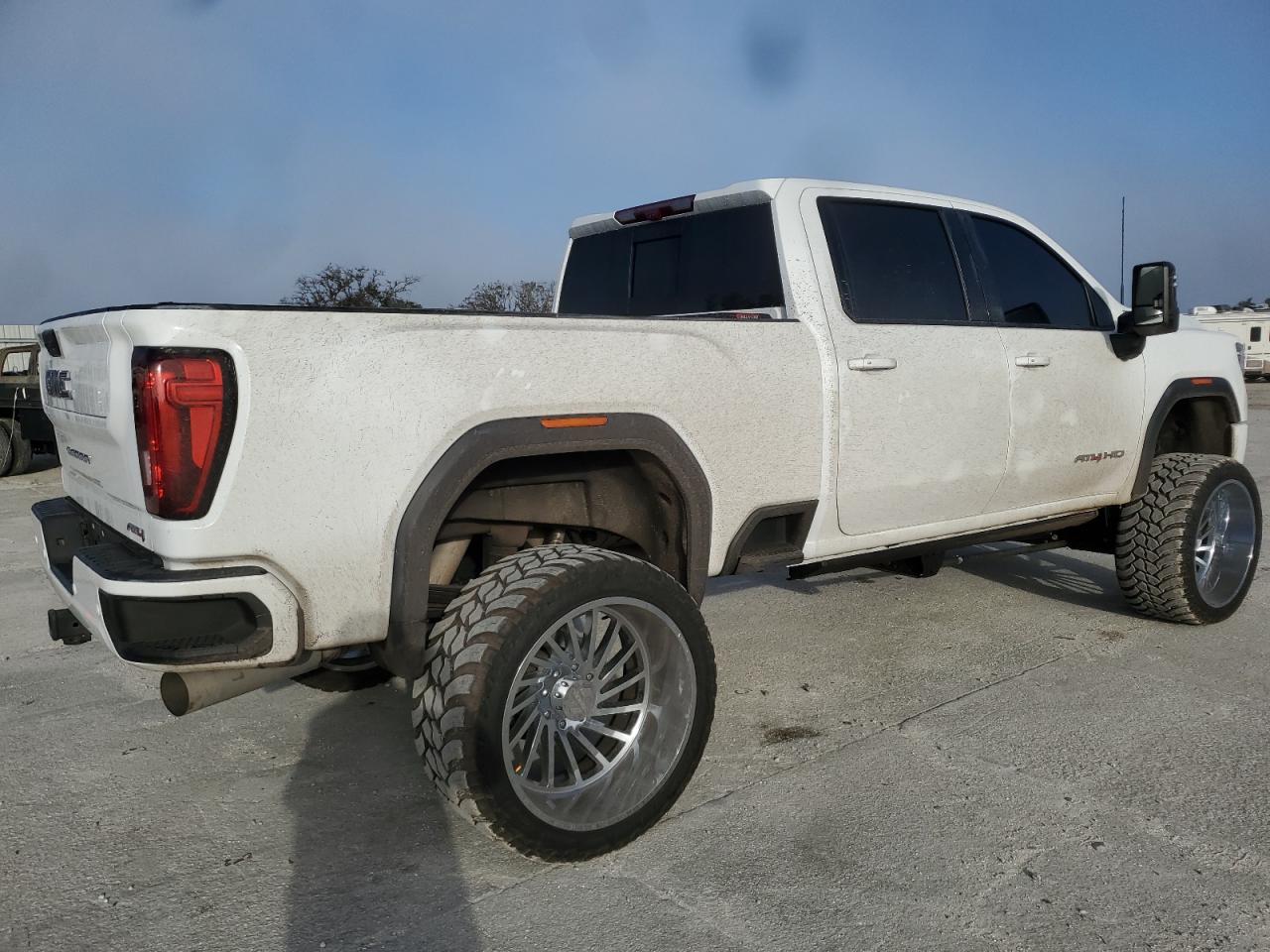 1GT49PEY2NF268082 2022 GMC Sierra K2500 At4