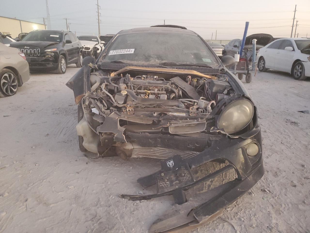 2004 Dodge Neon - Image 5