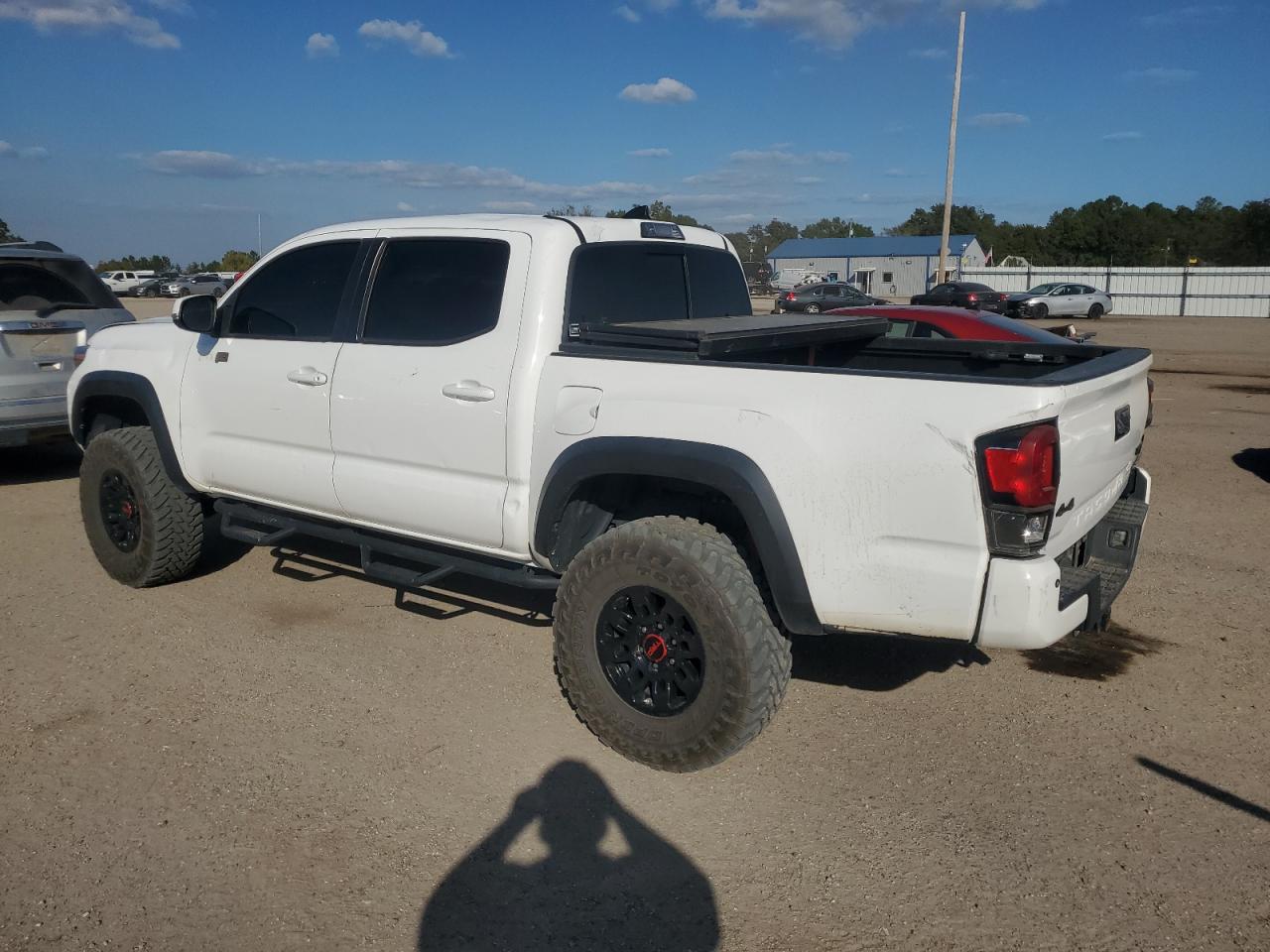 2019 Toyota Tacoma - Image 2
