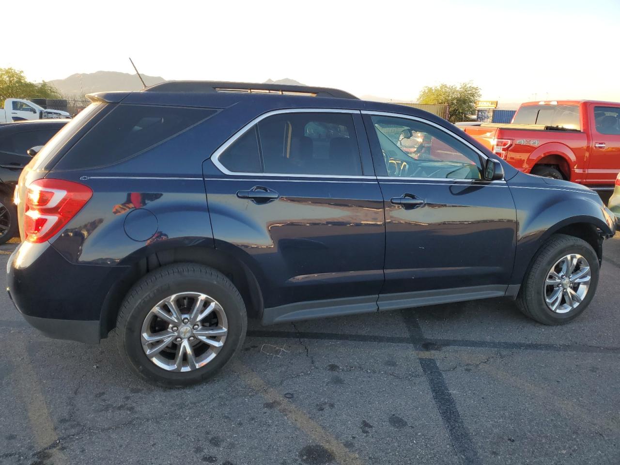 2017 Chevrolet Equinox - Image 3