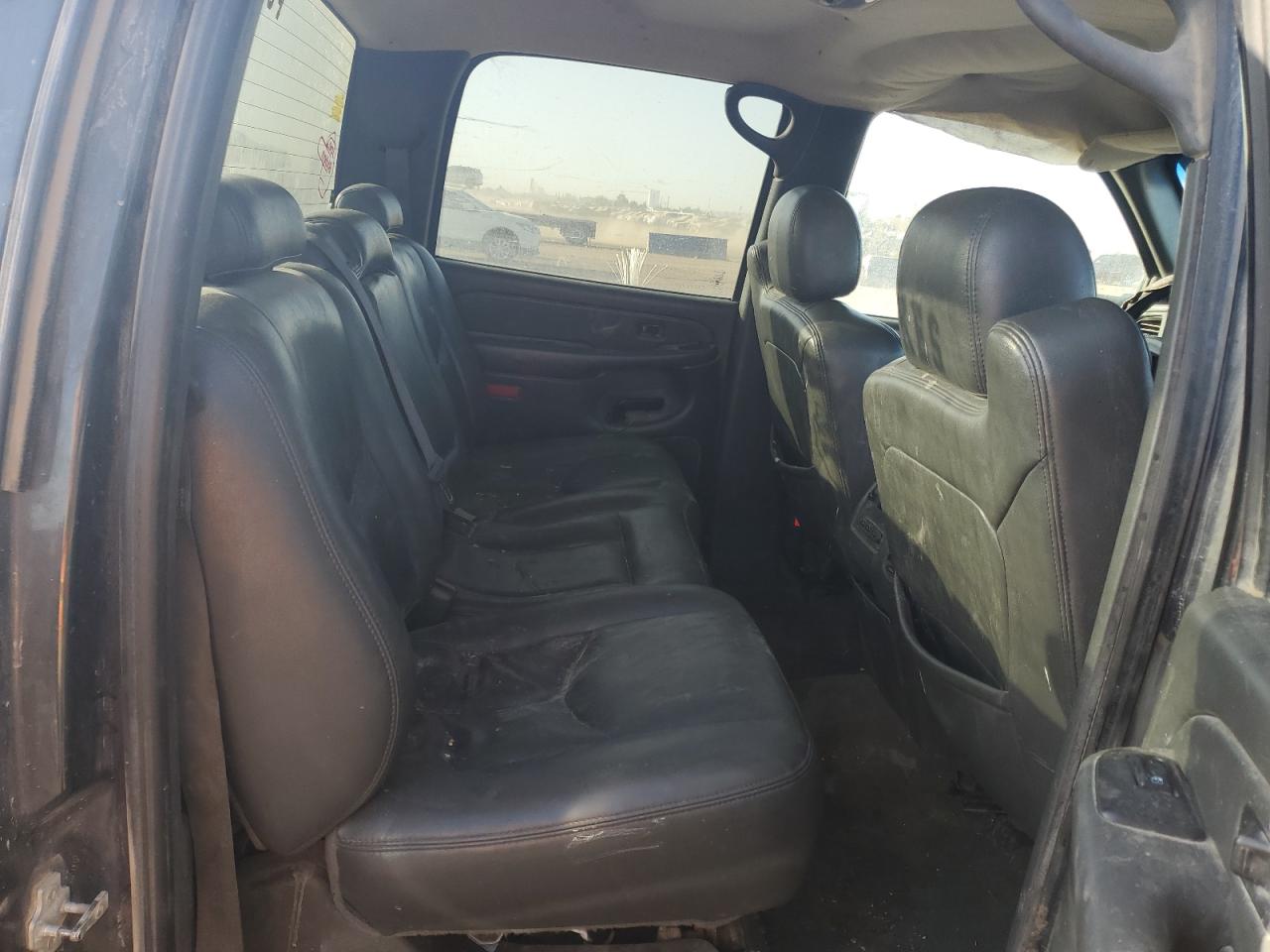 2004 GMC Sierra - Image 10