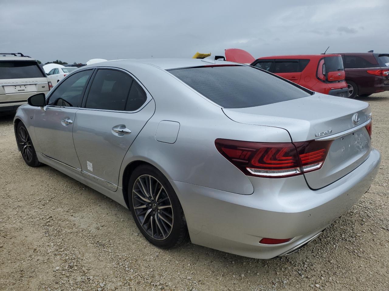 2014 Lexus LS - Image 2