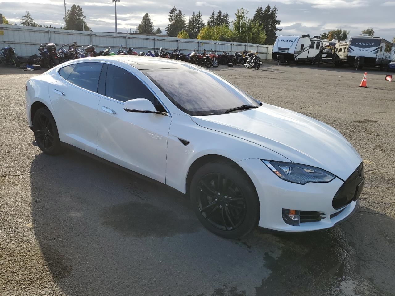 2013 Tesla Model S VIN: 5YJSA1CG3DFP16662 Lot: 76249044