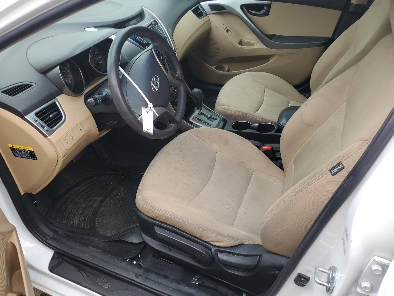 2013 Hyundai Elantra - Image 7