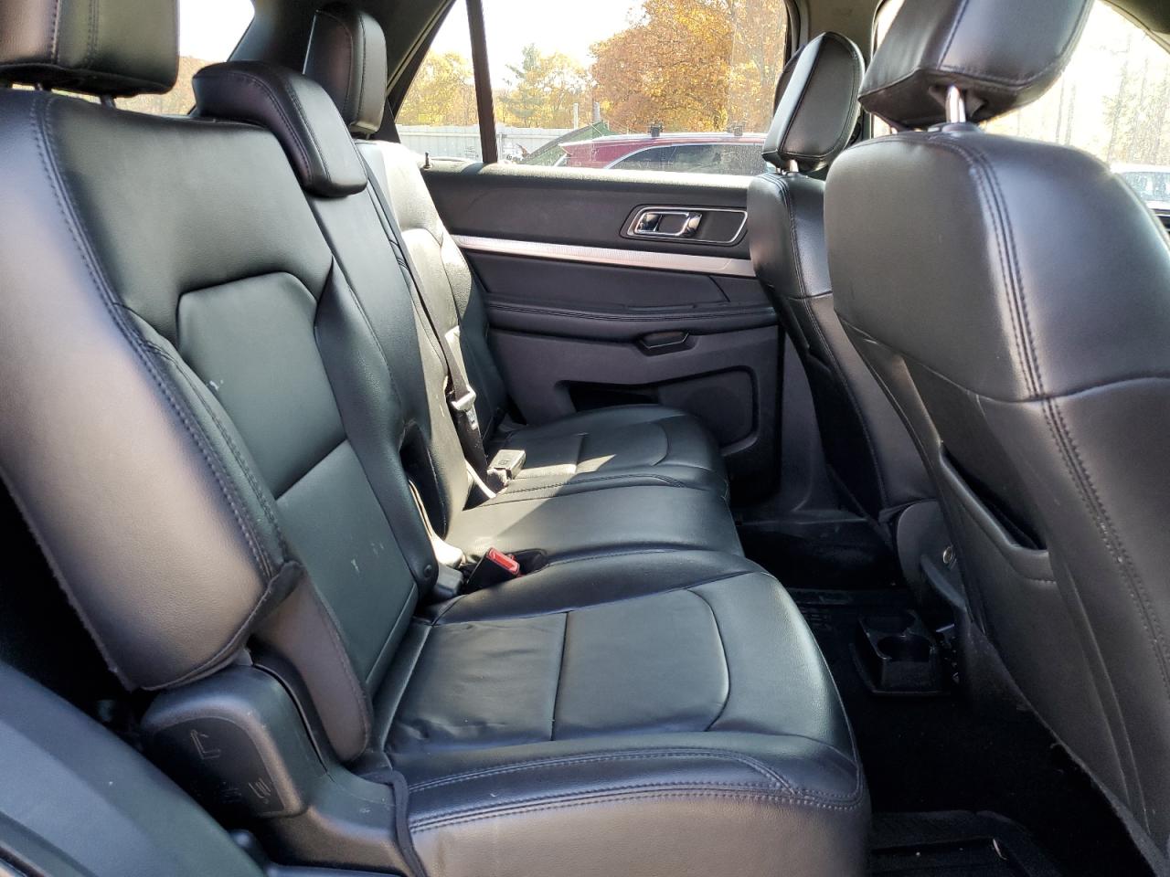2018 Ford Explorer - Image 11