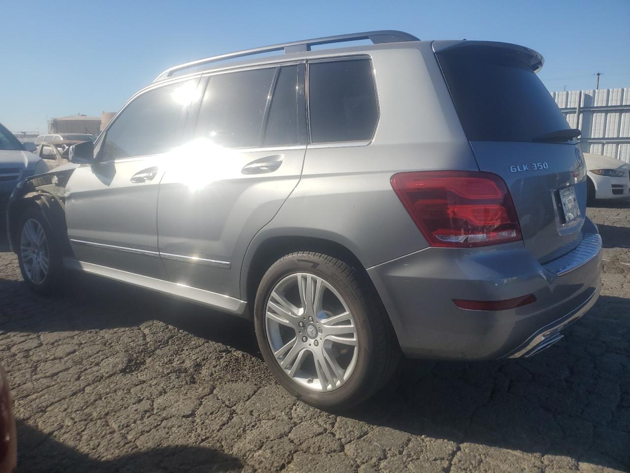 VIN WDCGG5HB7FG438358 2015 MERCEDES-BENZ GLK-CLASS no.2