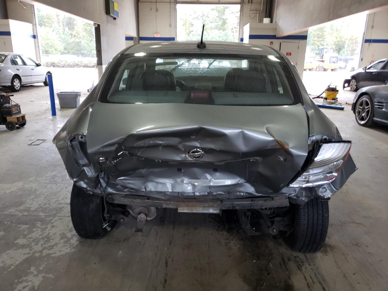 2010 Nissan Sentra - Image 6