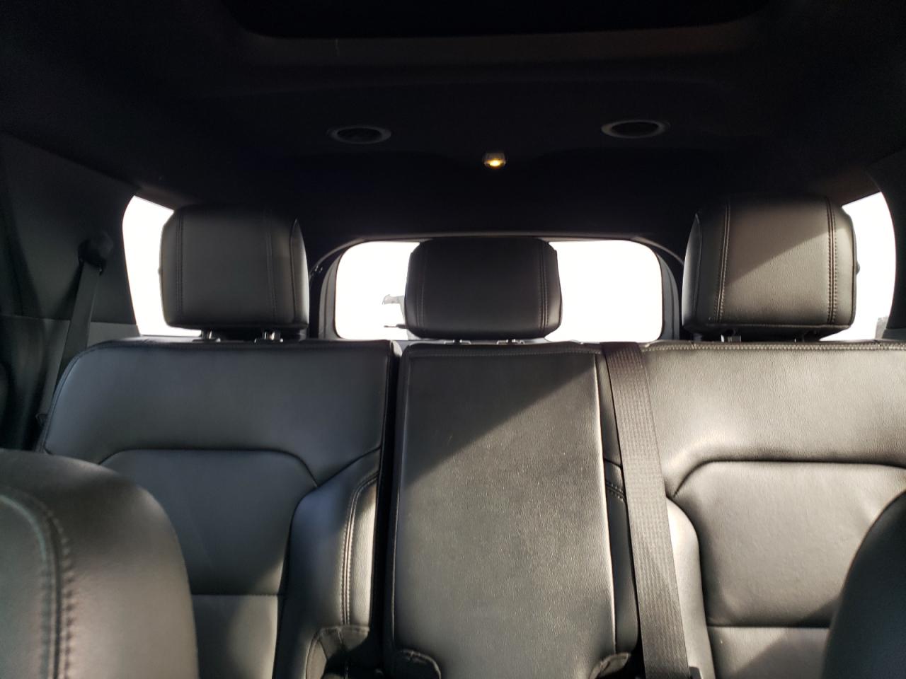 2016 Ford Explorer - Image 10