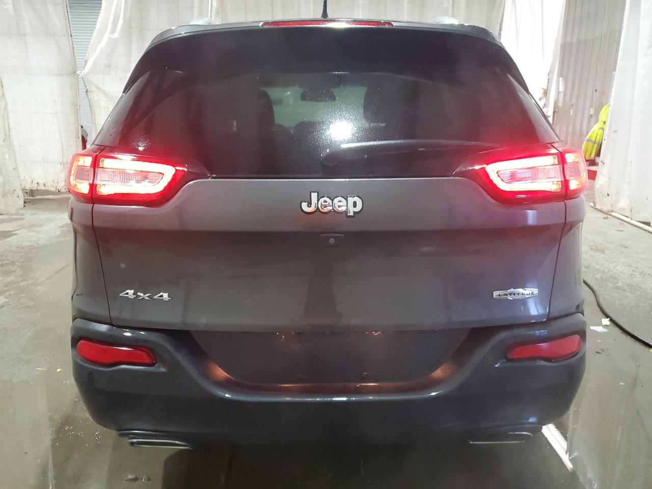 2015 Jeep Cherokee Latitude VIN: 1C4PJMCS7FW565268 Lot: 73965094