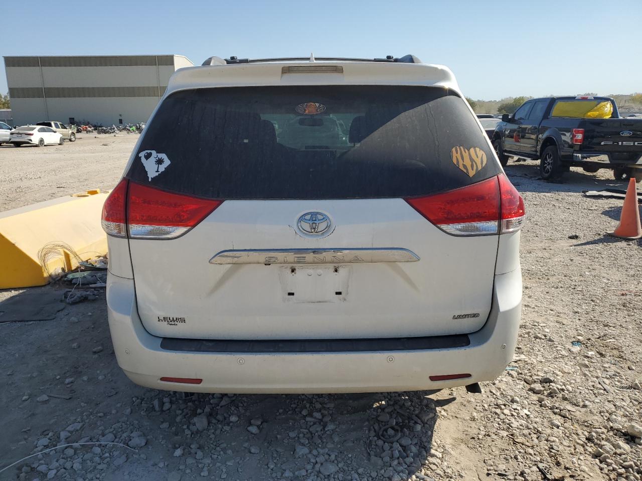 2011 Toyota Sienna Xle VIN: 5TDYK3DC8BS053144 Lot: 76123554