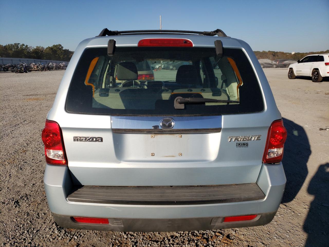 2008 Mazda Tribute I VIN: 4F2CZ02Z68KM18075 Lot: 76768494