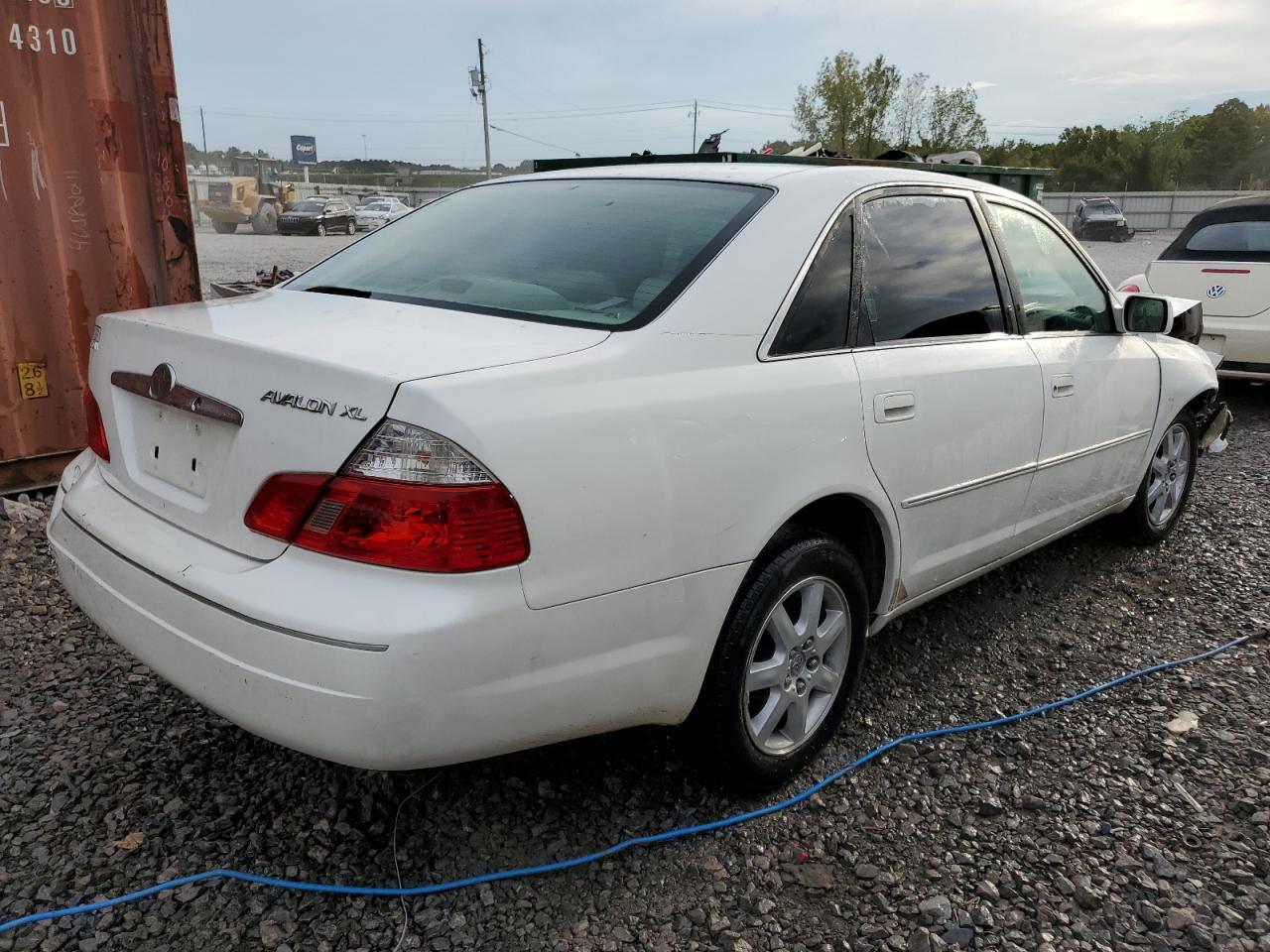 2004 Toyota Avalon - Image 3