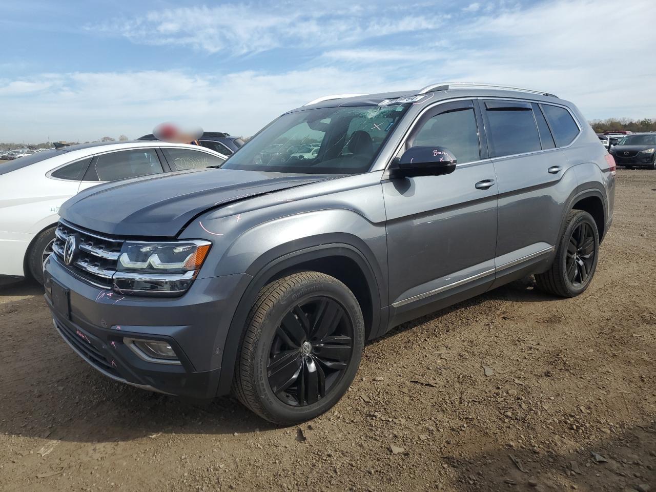 VIN 1V2NR2CA3JC595713 2018 VOLKSWAGEN ATLAS no.1