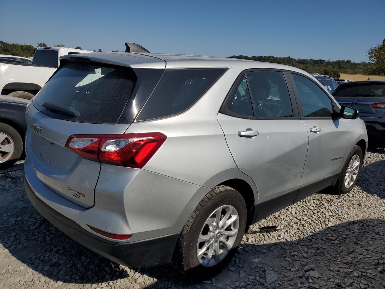 2020 Chevrolet Equinox - Image 3