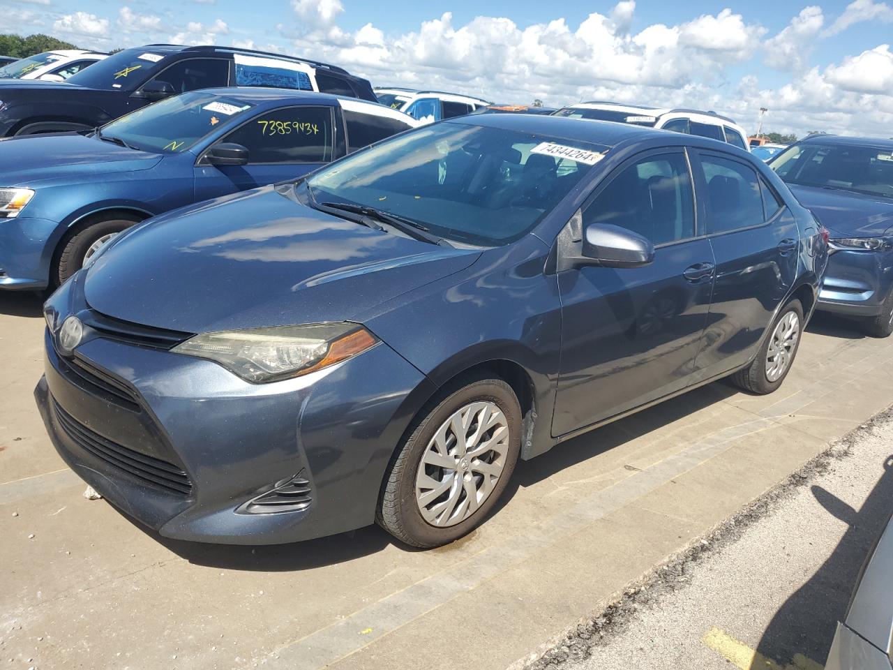 2T1BURHE0JC083020 2018 TOYOTA COROLLA - Image 1