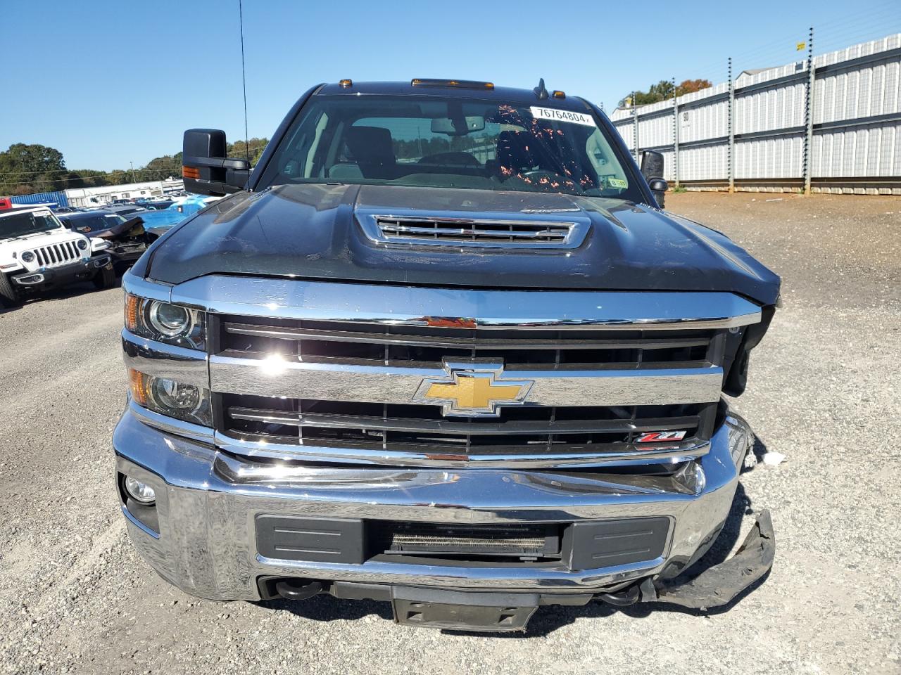 VIN 1GC1KVEY7JF115431 2018 CHEVROLET ALL Models no.5