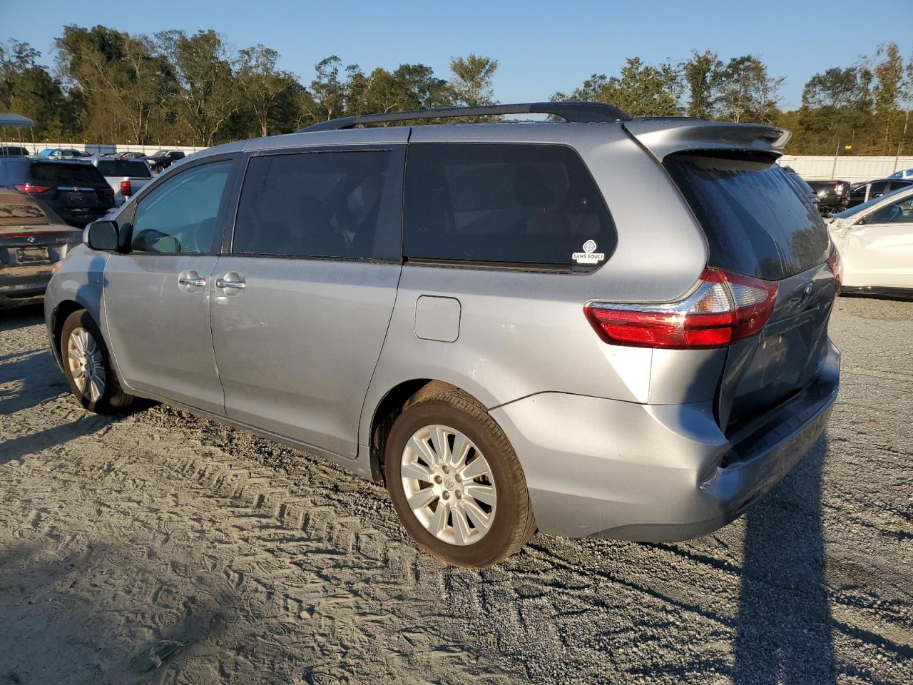 5TDDK3DC5GS136150 2016 Toyota Sienna Xle