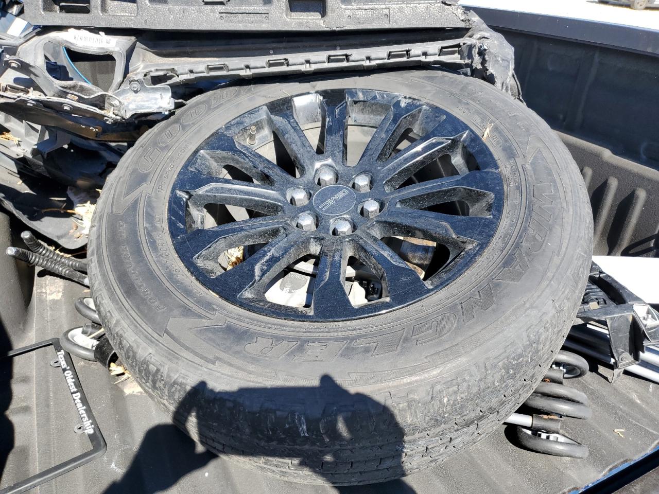 2021 GMC Canyon - Image 12