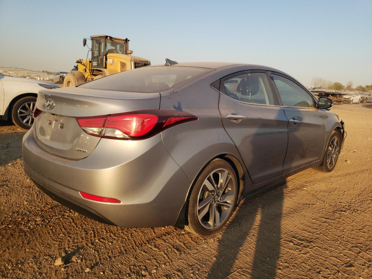 2014 Hyundai Elantra - Image 3